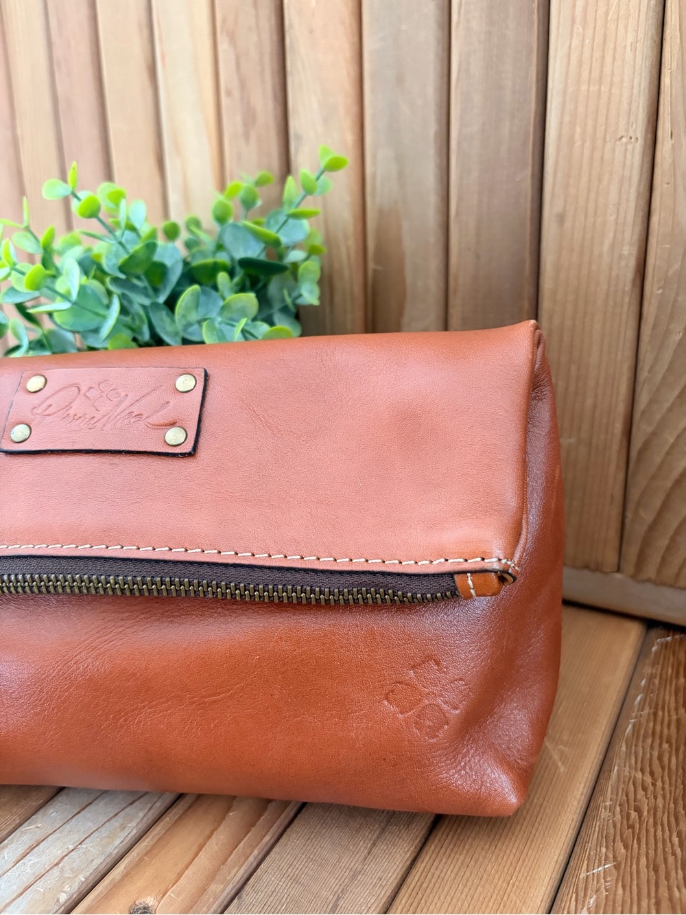 Patricia Nash Leather 'Valerie' Clutch Wristlet in Cognac Brown - Picture 3 of 12
